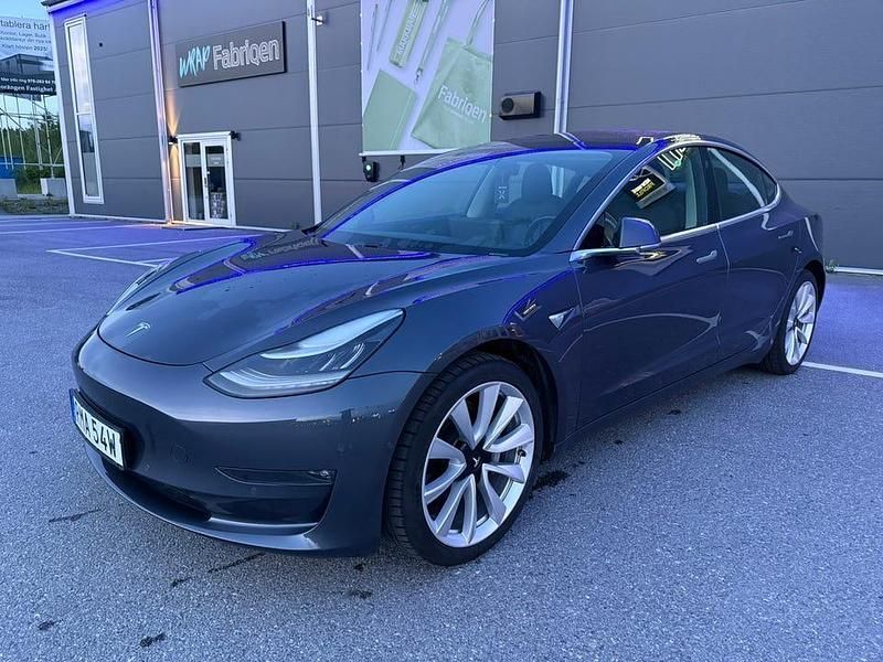 Begagnad Tesla Model 3 Long Range AWD 353 kW (480 HK) 2019 Sedan