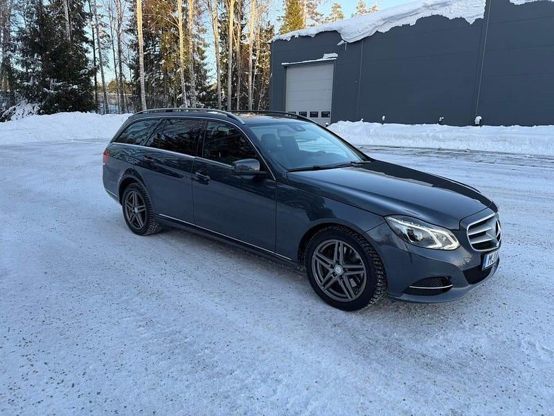 Begagnad Mercedes E220 Avantgarde 170 HK (125 kW) 2016 Kombi