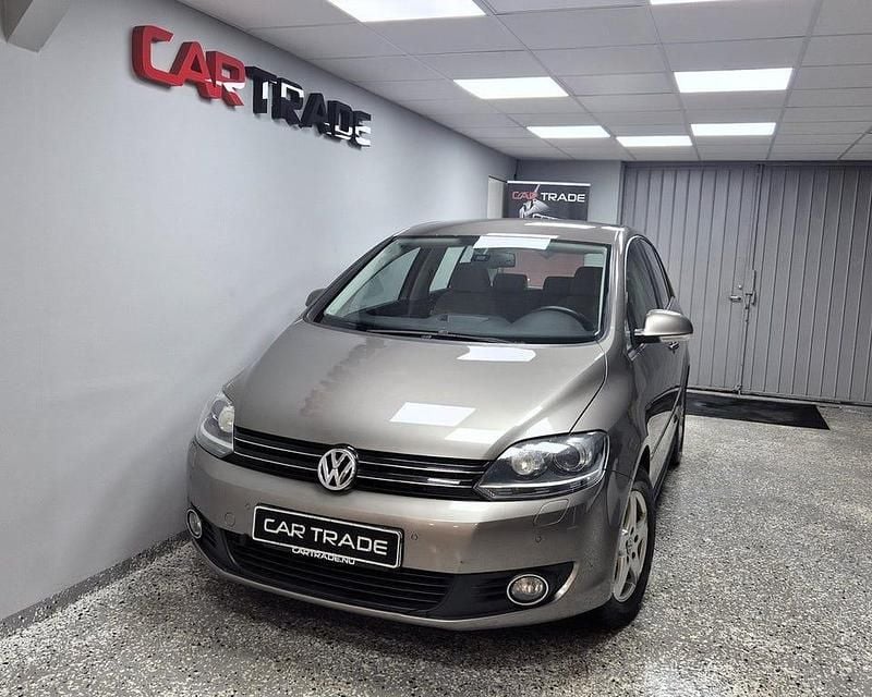 Begagnad VW Golf Plus Cross 122 HK (89 kW) 2013 Brun Minibuss
