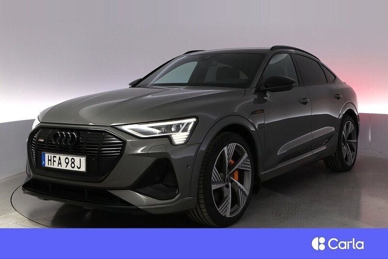 Grå Begagnad 2022 Audi e-tron Sportback S-Line SUV | 539 900 kr (Marknadspris) - Bild 1/4