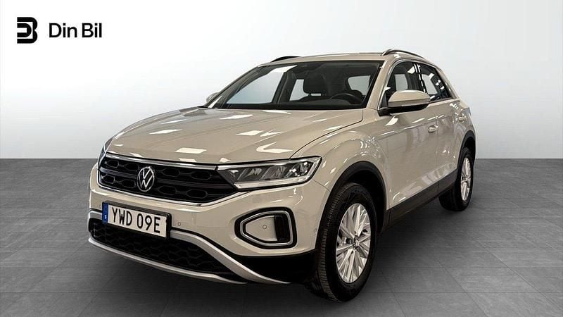 Grå Begagnad 2022 VW T-Roc Life SUV | 239 900 kr (Marknadspris) - Bild 1/4