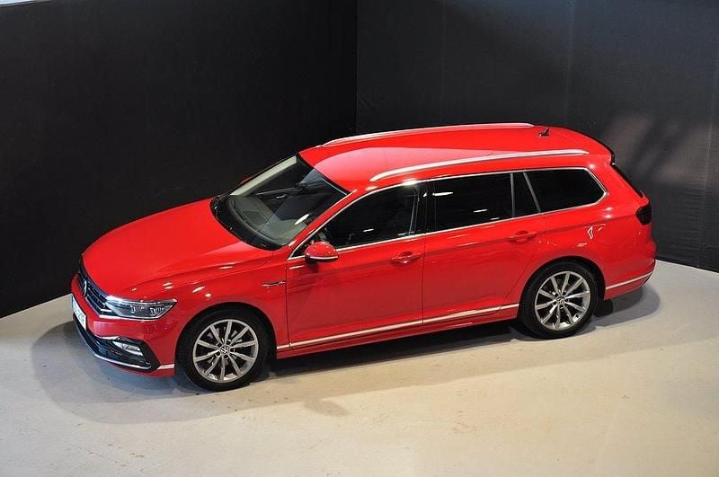 Röd Begagnad 2022 VW Passat GT Kombi | 279 000 kr (Marknadspris) - Bild 1/4