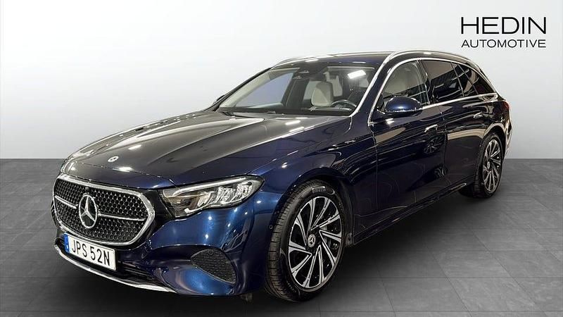 Blå Begagnad 2024 Mercedes E300 Avantgarde Kombi | 549 900 kr - Bild 1/4