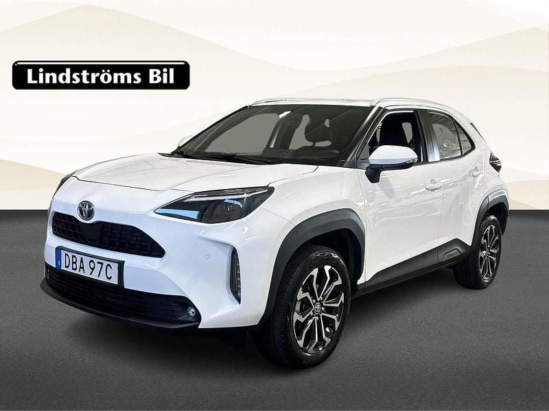 Vit Begagnad 2022 Toyota Yaris Cross Active SUV | 269 900 kr (Marknadspris) - Bild 1/3