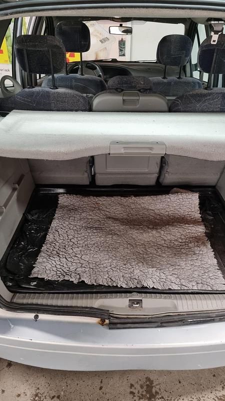 Begagnad Renault Scénic 107 HK (78 kW) 2001 Minibuss