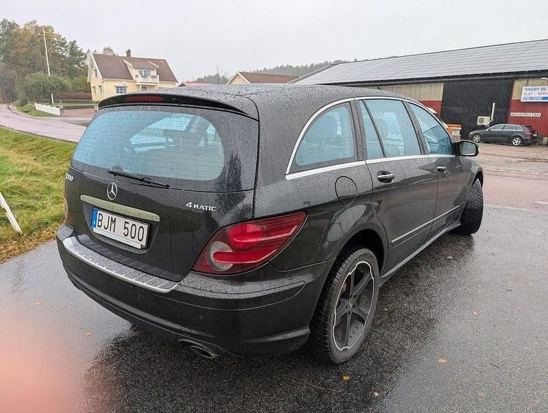 Begagnad Mercedes R350 272 HK (200 kW) 2010 Svart Minibuss