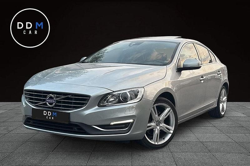 Silver Begagnad 2016 Volvo S60 Sedan | 169 900 kr (Marknadspris) - Bild 1/4