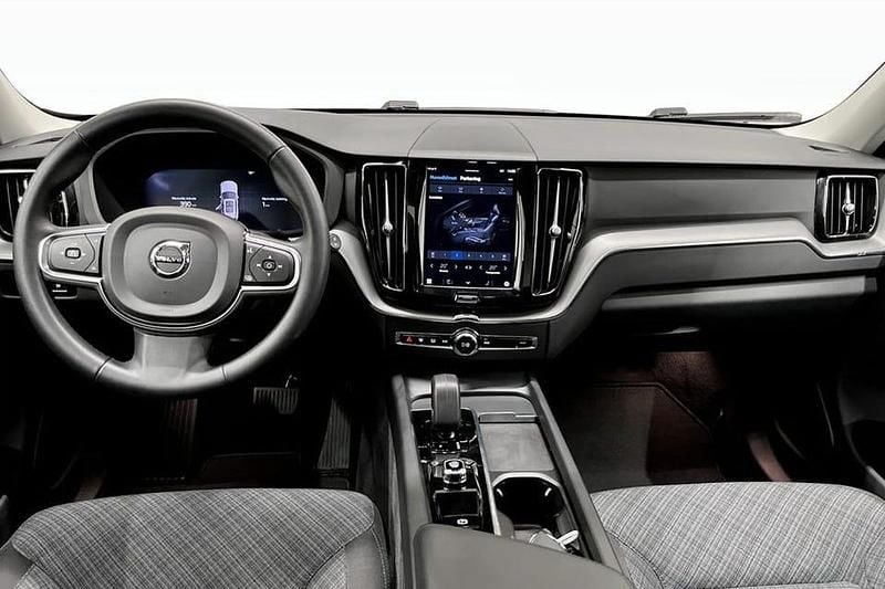 Begagnad Volvo XC60 Core 355 HK (261 kW) 2024 Svart SUV