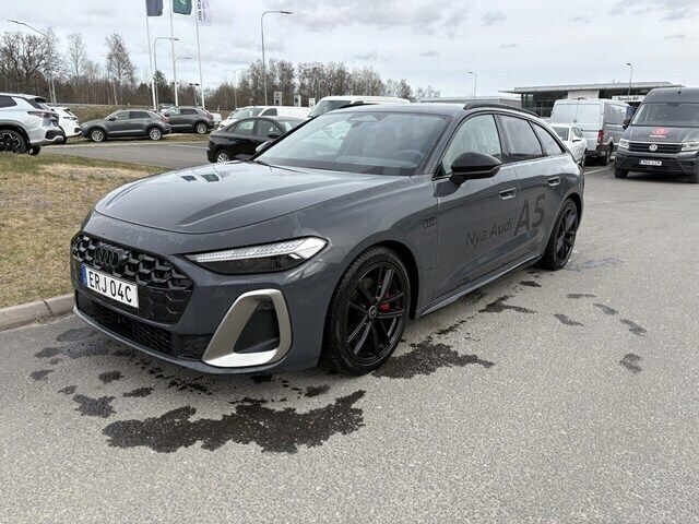 Magnetgrå Begagnad 2024 Audi A5 S-Line Sportkupé | 669 500 kr - Bild 1/4