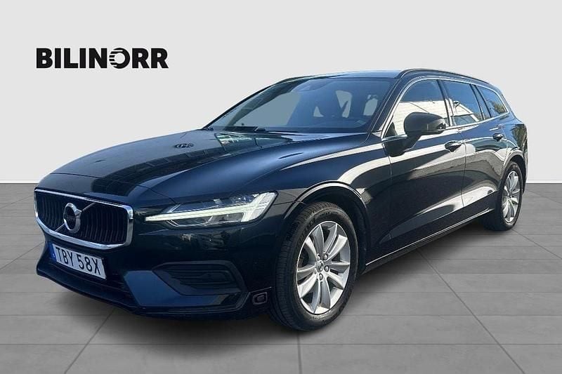 Svart Begagnad 2021 Volvo V60 Momentum Kombi | 319 900 kr (Lite dyr) - Bild 1/4