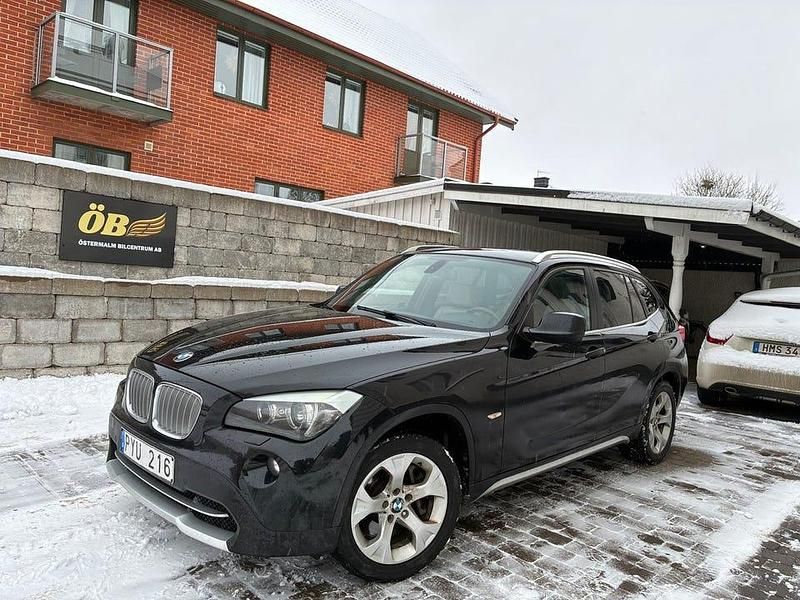 Svart Begagnad 2010 BMW X1 SUV | 99 000 kr - Bild 1/4