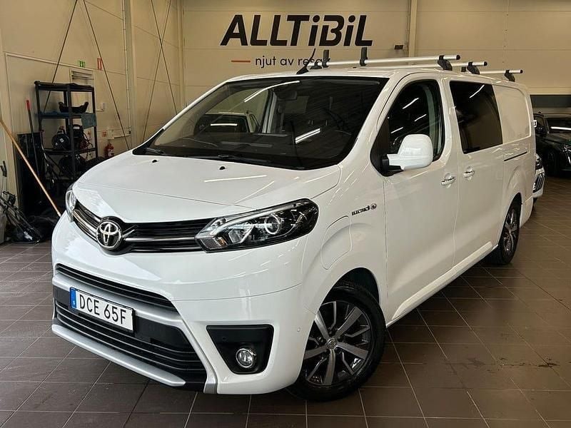 Begagnad Toyota Proace 100 kW (136 HK) 2021 Vit Minibuss