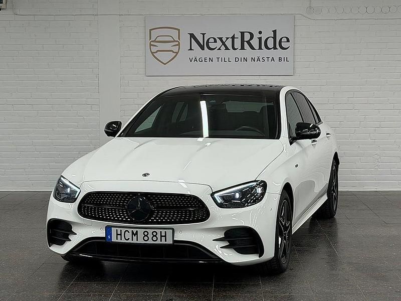 Vit Begagnad 2021 Mercedes E300 AMG line Sedan | 439 000 kr (Dyr) - Bild 1/4