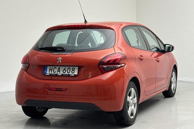 Begagnad Peugeot 208 Active 82 HK (60 kW) 2015 Orange Halvkombi