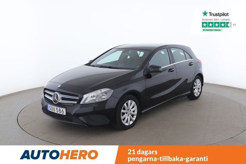 Svart Begagnad 2014 Mercedes A180 Halvkombi | 142 000 kr (Lite dyr) - Bild 1/4