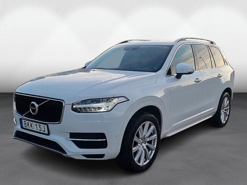 Vit Begagnad 2018 Volvo XC90 Momentum SUV | 369 900 kr (Marknadspris) - Bild 1/4