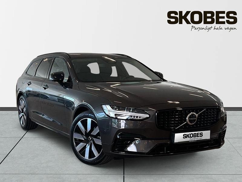 Grå Begagnad 2025 Volvo V90 Plus Kombi | 618 900 kr - Bild 1/4