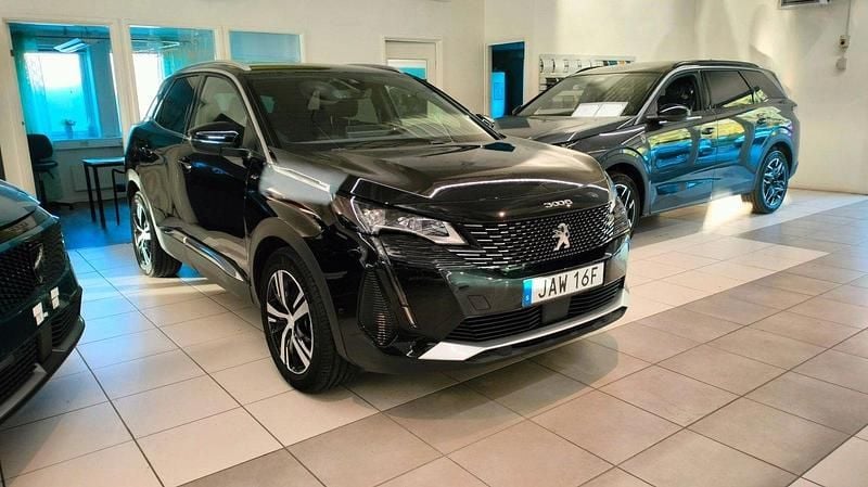 Svart Begagnad 2024 Peugeot 3008 GT SUV | 269 000 kr (Marknadspris) - Bild 1/4