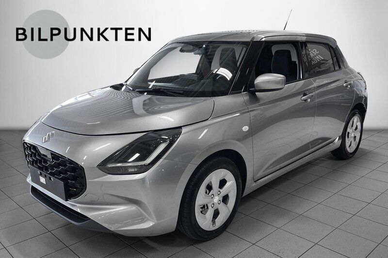 Grå Ny 2024 Suzuki Swift Halvkombi | 234 900 kr (Marknadspris) - Bild 1/4