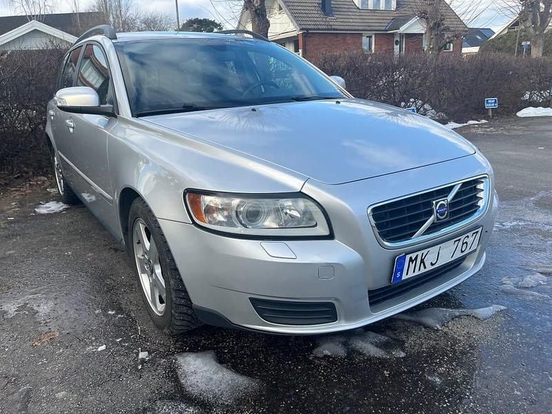 Begagnad 2008 Volvo V50 Kombi | 29 000 kr (Bra pris) - Bild 1/4
