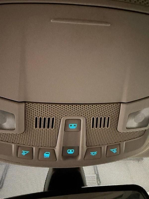 Begagnad Ford Mondeo Titanium 182 HK (133 kW) 2015 Röd Sedan