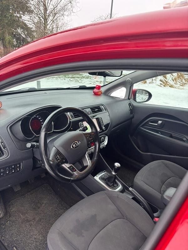 Begagnad Kia Rio 84 HK (61 kW) 2016 Halvkombi