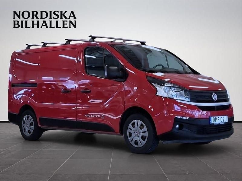 Röd Begagnad 2020 Fiat Talento Van | 129 795 kr - Bild 1/4