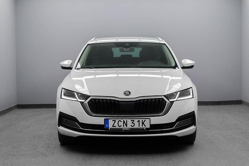 Begagnad Skoda Octavia Style 204 HK (150 kW) 2020 Vit Kombi