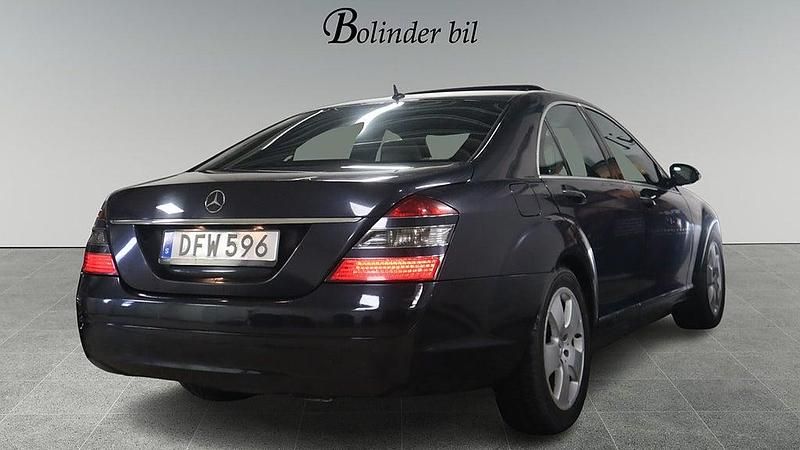 Begagnad Mercedes S320 235 HK (172 kW) 2008 Svart Sedan