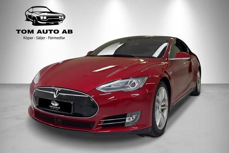 Röd Begagnad 2015 Tesla Model S Halvkombi | 190 000 kr (Marknadspris) - Bild 1/4