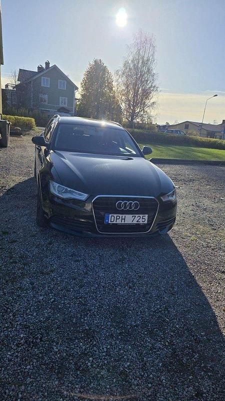 Svart Begagnad 2013 Audi A6 Kombi | 100 000 kr (Marknadspris) - Bild 1/4