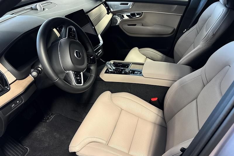 Ny Volvo XC90 Ultra 455 HK (334 kW) 2026 Silver SUV