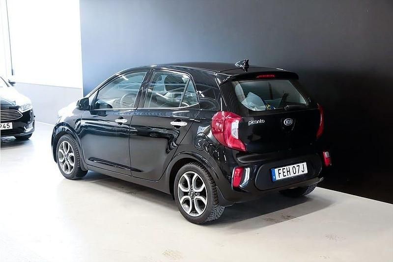 Begagnad Kia Picanto Advance 67 HK (49 kW) 2021 Svart Halvkombi