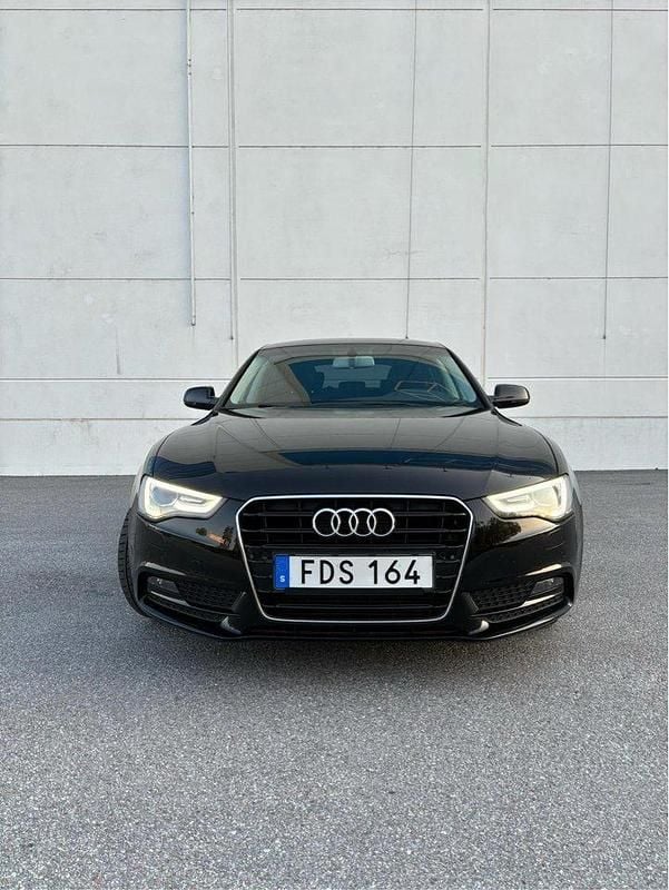 Svart Begagnad 2012 Audi A5 Sportkupé | 99 900 kr (Superpris) - Bild 1/4