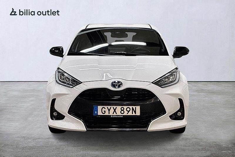 Begagnad Toyota Yaris 2022 Vit Halvkombi
