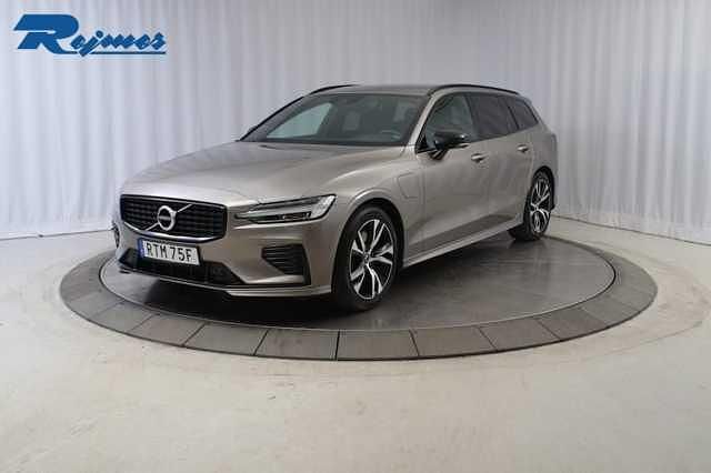 Grå Begagnad 2020 Volvo V60 R-Design Kombi | 284 900 kr (Marknadspris) - Bild 1/4