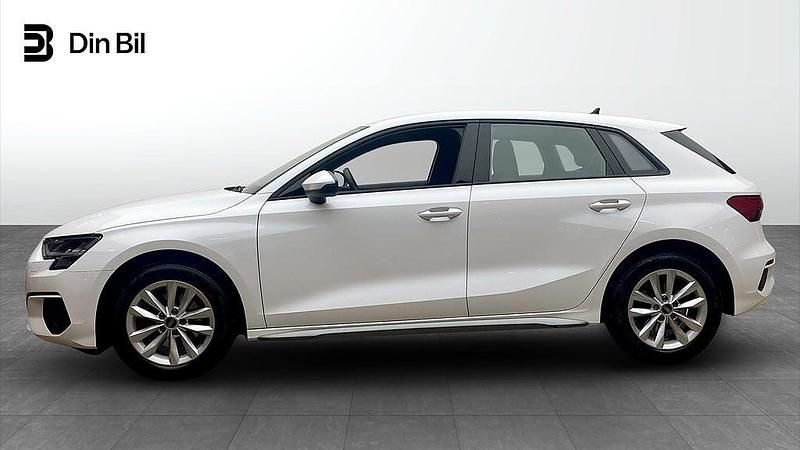 Begagnad Audi A3 Sportback Proline 150 HK (110 kW) 2022 Vit Halvkombi