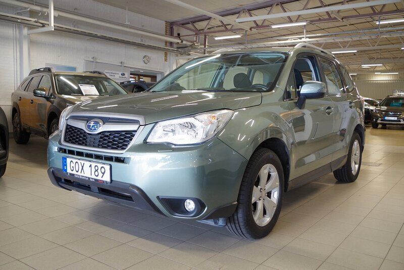 Ljusgrön (grön) Begagnad 2014 Subaru Forester SUV | 139 000 kr (Marknadspris) - Bild 1/4