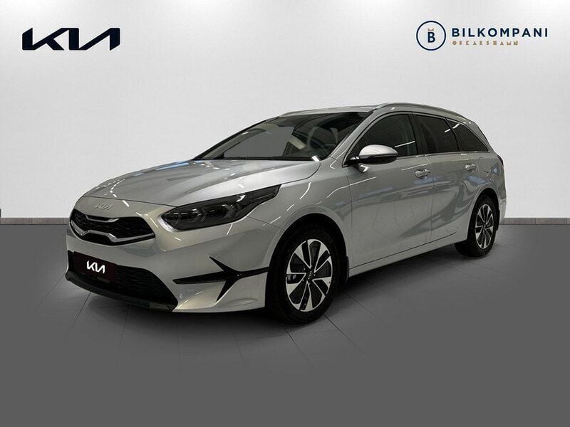 Grå Ny 2024 Kia Ceed Sportswagon Advance Kombi | 286 000 kr (Marknadspris) - Bild 1/4