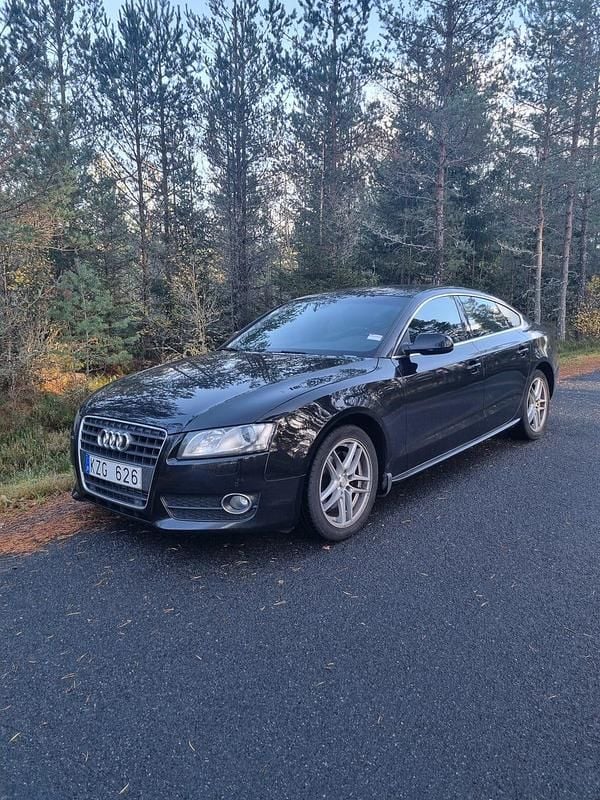 Begagnad 2011 Audi A5 Sportback Halvkombi | 100 000 kr (Marknadspris) - Bild 1/4