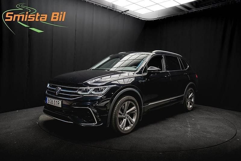 Svart Begagnad 2022 VW Tiguan Allspace R-line SUV | 374 700 kr (Marknadspris) - Bild 1/3