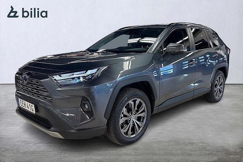 Grå Begagnad 2024 Toyota RAV4 Hybrid Executive SUV | 435 900 kr (Bra pris) - Bild 1/3