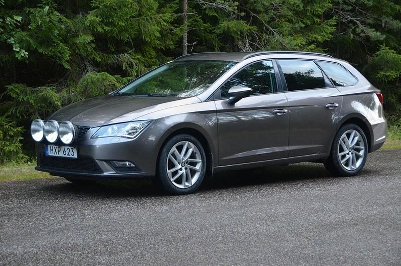 Grå Begagnad 2016 Seat Leon ST 4Drive Kombi | 86 000 kr (Bra pris) - Bild 1/4