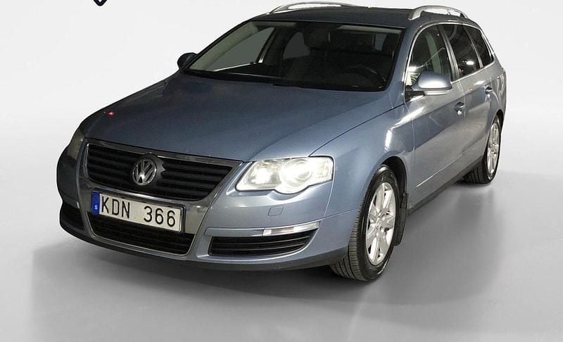 Grå Begagnad 2010 VW Passat Sportline Kombi | 16 000 kr (Superpris) - Bild 1/4