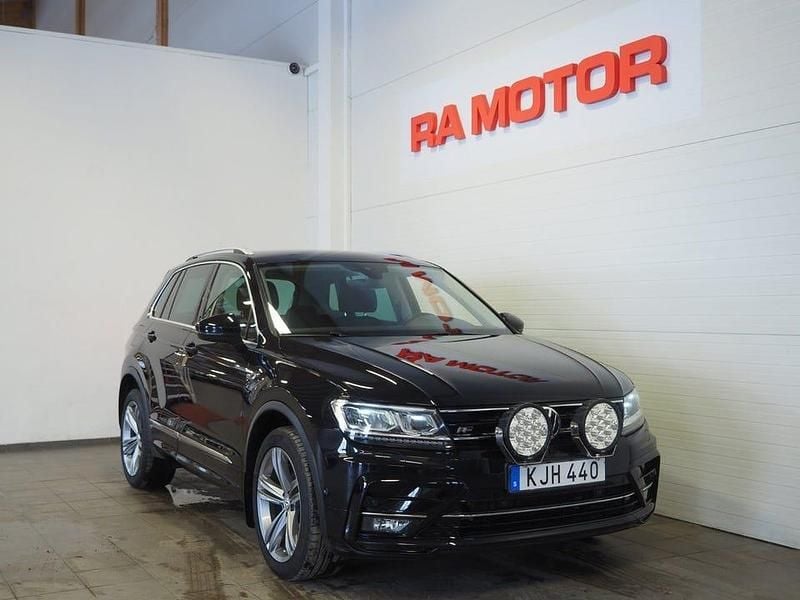 Begagnad VW Tiguan R-line 151 HK (111 kW) 2018 Svart SUV