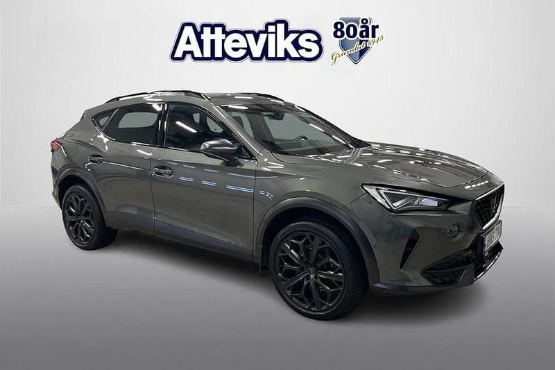 Grå Begagnad 2024 Cupra Formentor VZ SUV | 359 500 kr (Dyr) - Bild 1/4