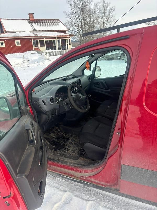 Begagnad Citroën Berlingo 90 HK (66 kW) 2009 Minibuss