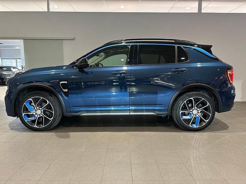 Begagnad Lynk & Co 01 264 HK (194 kW) 2021 Blå SUV