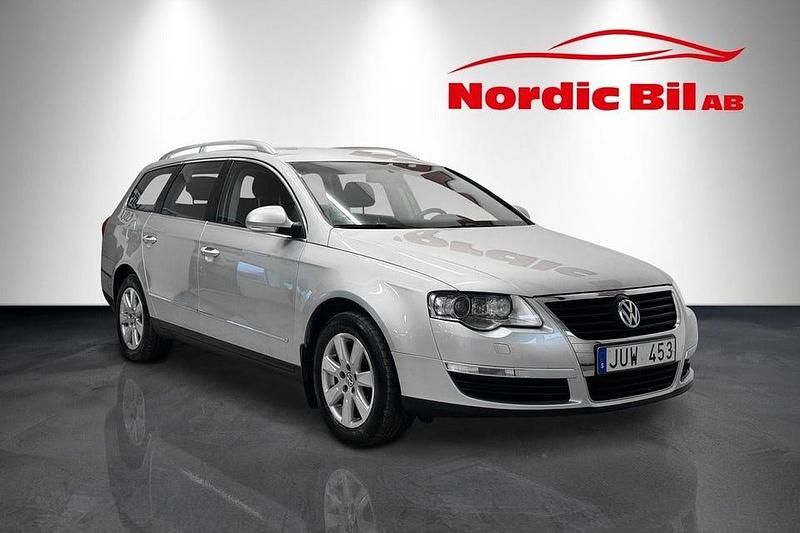 Silver Begagnad 2009 VW Passat Sportline Kombi | 39 900 kr (Marknadspris) - Bild 1/4