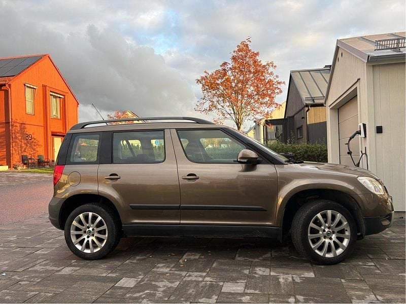Brun Begagnad 2010 Skoda Yeti Ambition SUV | 57 000 kr (Lite dyr) - Bild 1/4